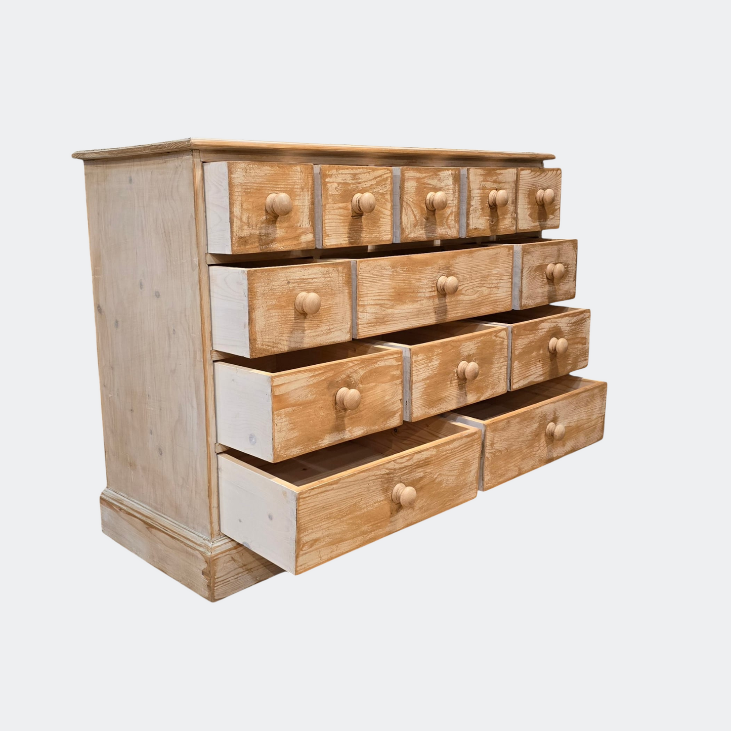 Pine Chest of Drawers